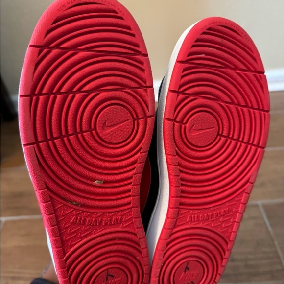 Nike Court Borough Mid Bred Black Red Youth 6Y - Picture 4 of 7